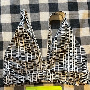 VS sports bra size M